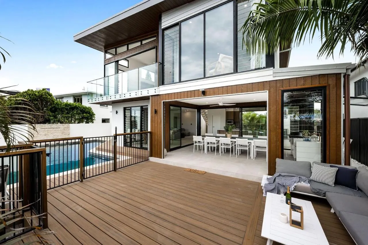 Holiday home Coorumbong 16 - 5 Bedrooms Mooloolaba Australia